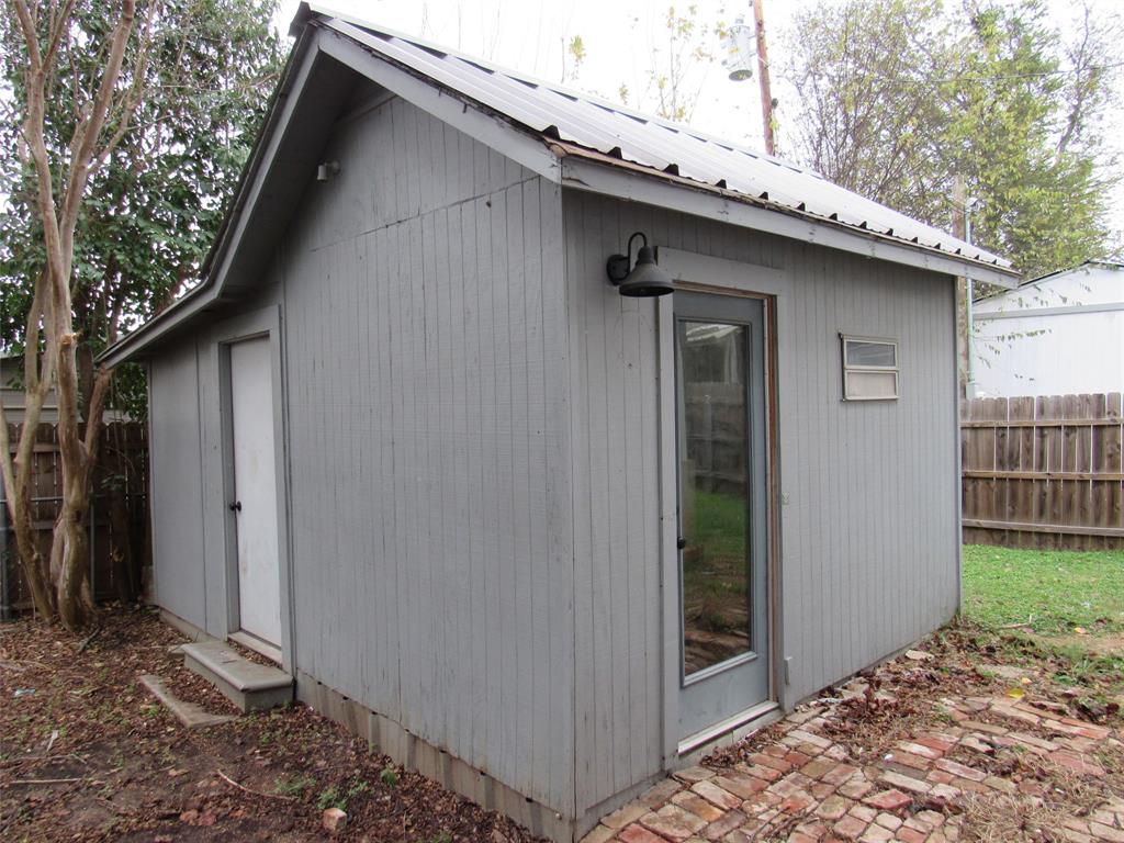 108 Private Road Whitney, TX 76692 - Photo 14 of 14 a backyard of a house