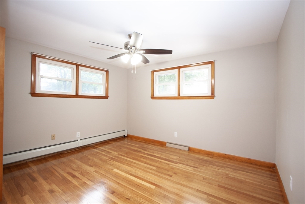 21 Siani Road Leicester, MA 01542 - Photo 14 of 31