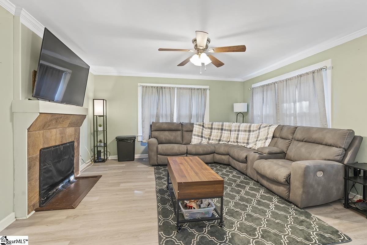 1766 Highway 308 Clinton, SC 29325 - Photo 3 of 13