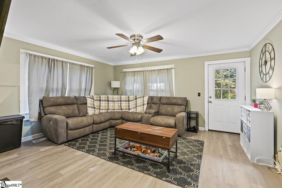 1766 Highway 308 Clinton, SC 29325 - Photo 4 of 13