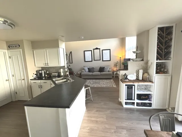 $270,000 | 1640 Abington Lane, North Aurora, IL 60542