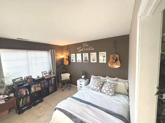 $270,000 | 1640 Abington Lane, North Aurora, IL 60542