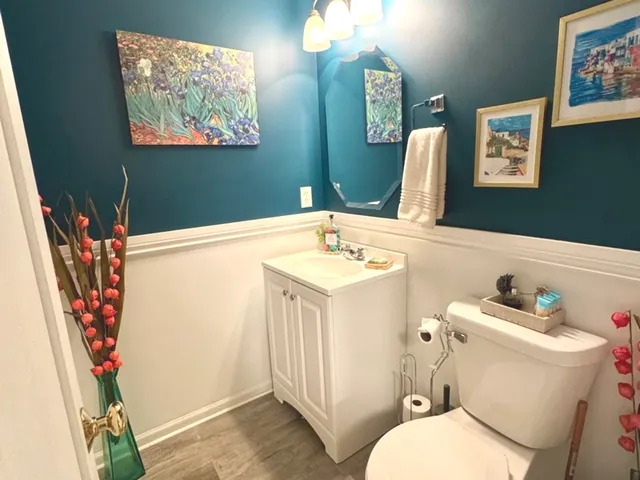 $270,000 | 1640 Abington Lane, North Aurora, IL 60542