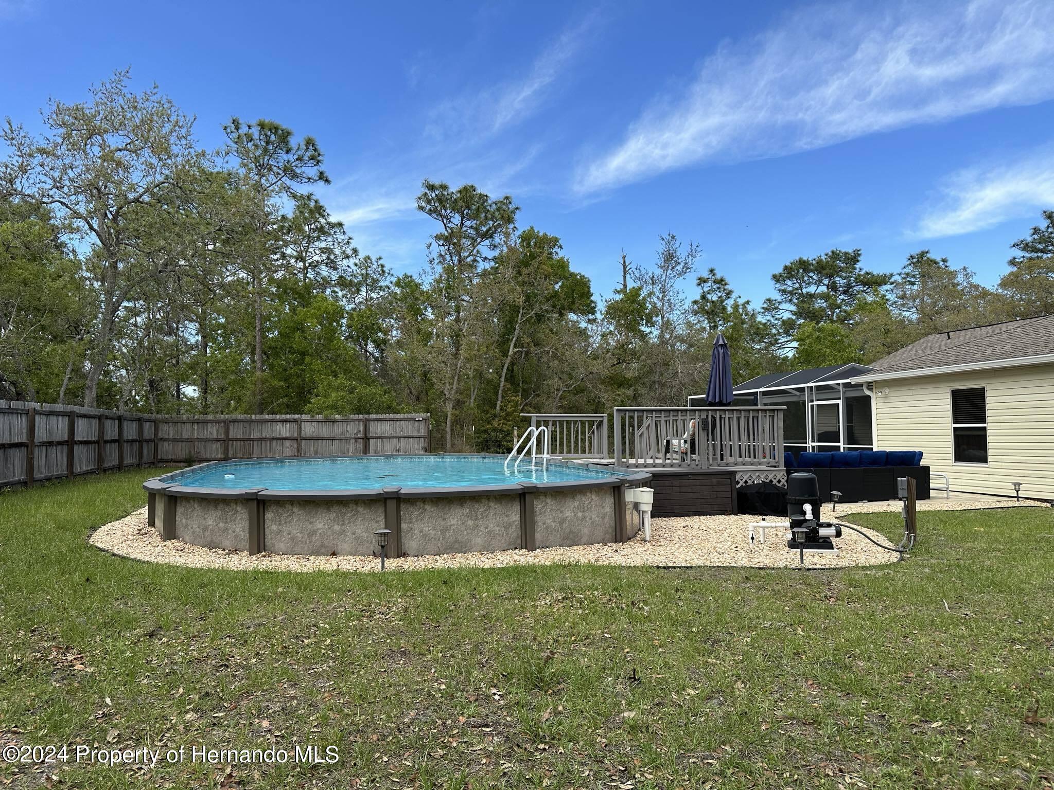 15031 Hummingbird Weeki Wachee, FL 34614 - Photo 21 of 22 Pool 2