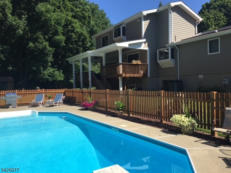 4 Valley Place Chester, NJ 07930 - Photo 2 of 2