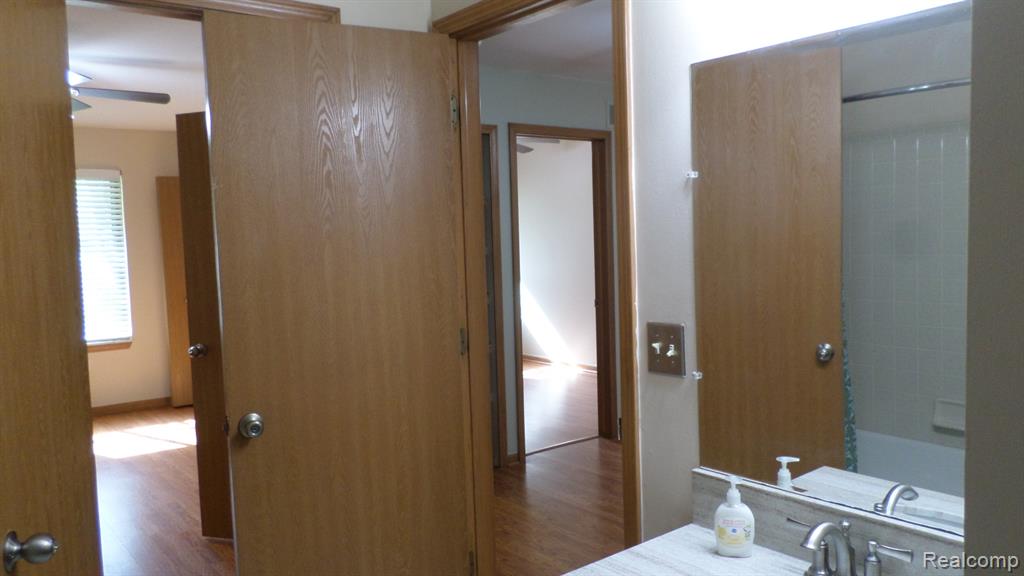 33831 Hooker Road, Unit 6 New Baltimore, MI 48047 - Photo 17 of 34