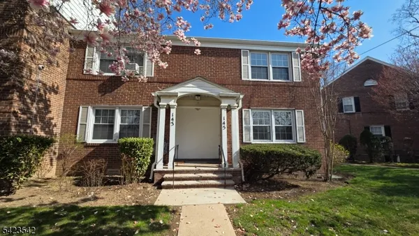 $129,900 | 145 River Drive, Unit 145, Elmwood Park, NJ 07407