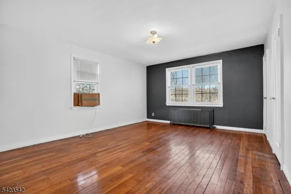 $129,900 | 145 River Drive, Unit 145, Elmwood Park, NJ 07407