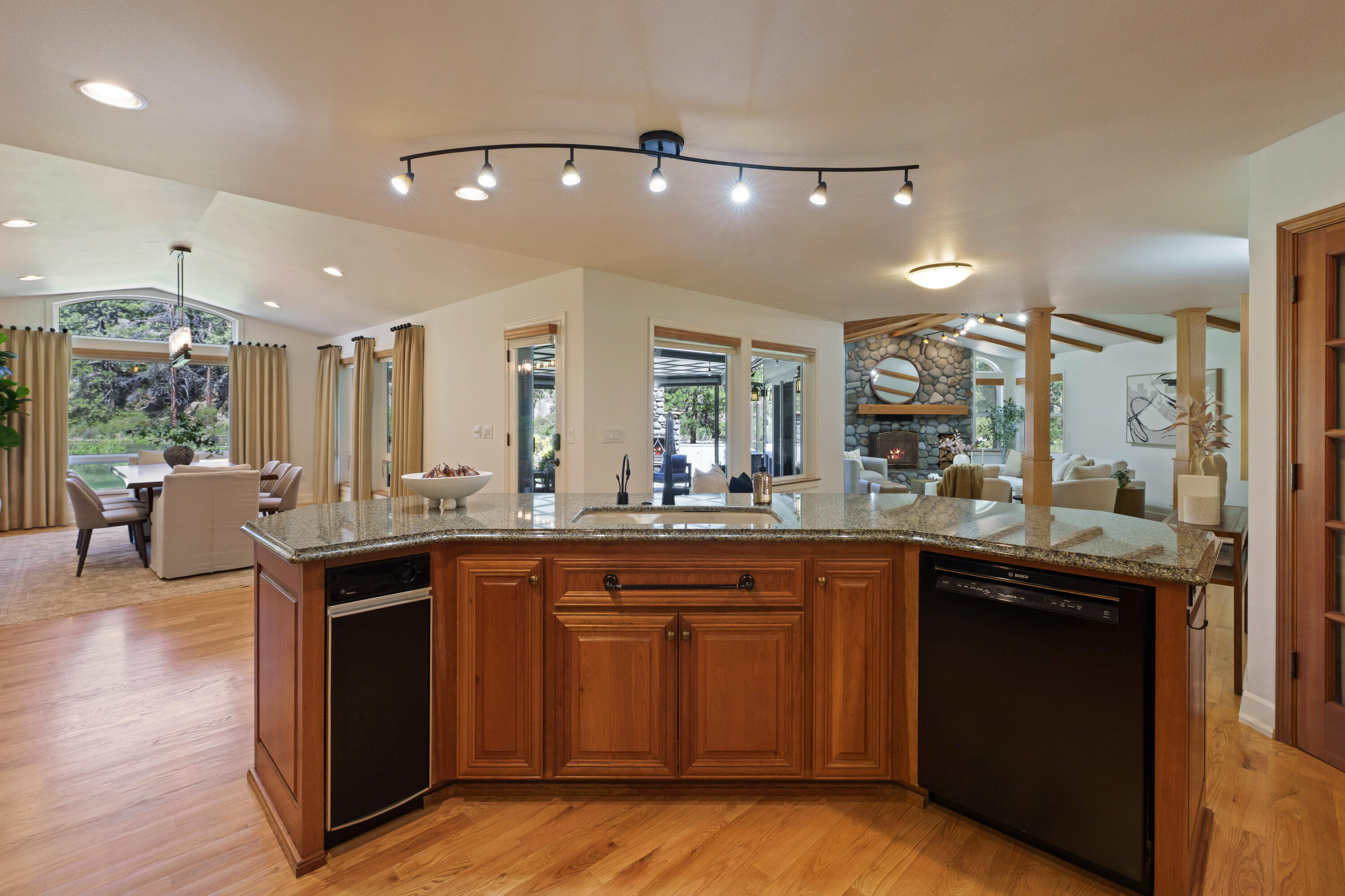 18880 Baker Road Bend, OR 97702 - Photo 35 of 70 Gallery Image 35