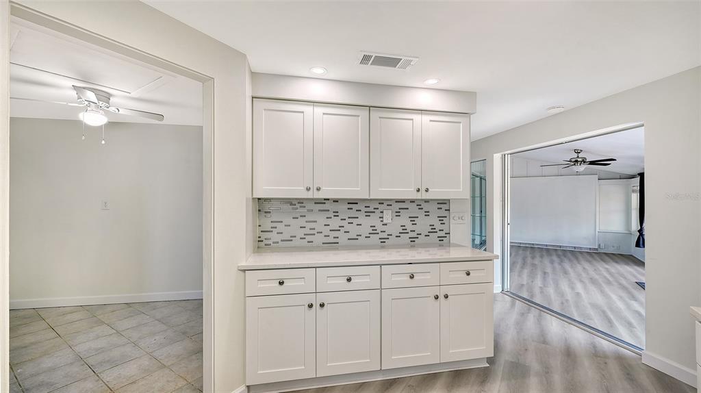 2512 Post Road Sarasota, FL 34231 - Photo 13 of 35