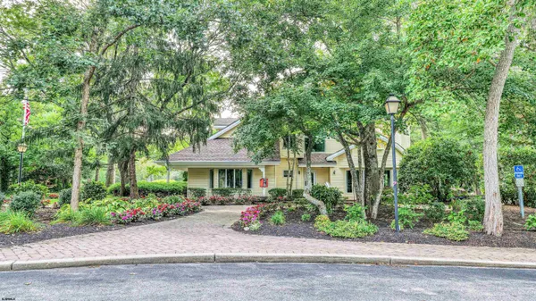 $210,000 | 703 East Fishers Creek Road, Unit 703, Smithville, NJ 08205