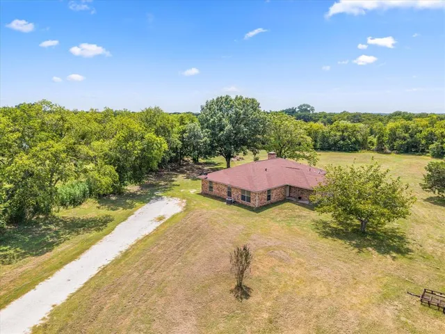 $469,900 | 2569 Farm To Market 55, Barry, TX 75102