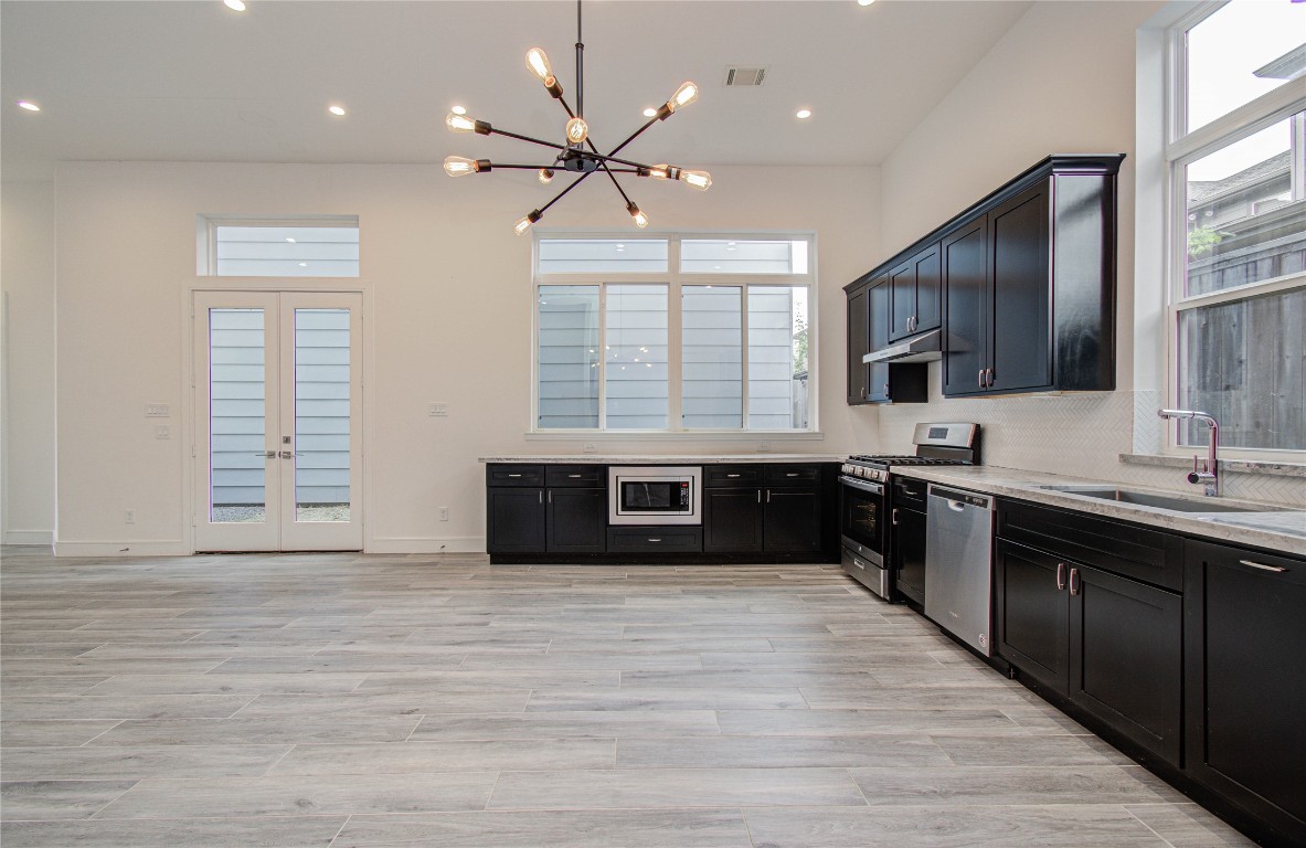 8930 Spring Knoll Forest Drive Houston, TX 77080 - Photo 16 of 37