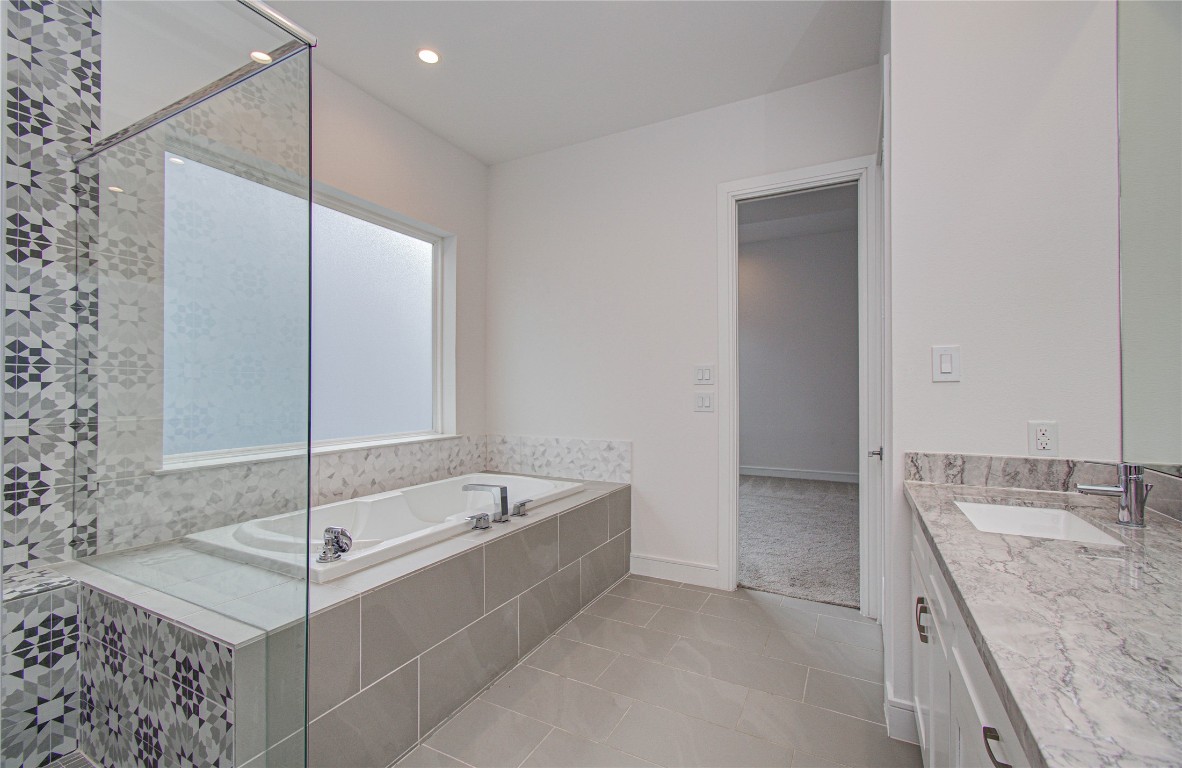 8930 Spring Knoll Forest Drive Houston, TX 77080 - Photo 24 of 37