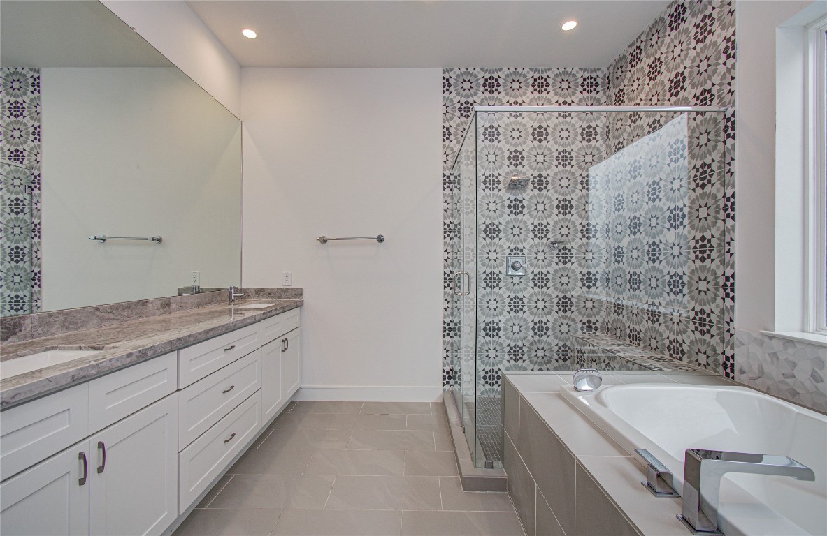 8930 Spring Knoll Forest Drive Houston, TX 77080 - Photo 25 of 37