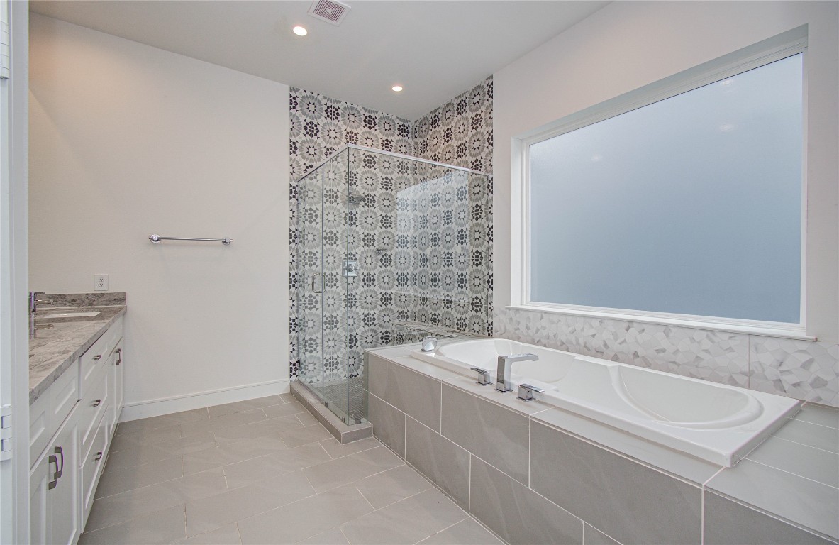 8930 Spring Knoll Forest Drive Houston, TX 77080 - Photo 26 of 37