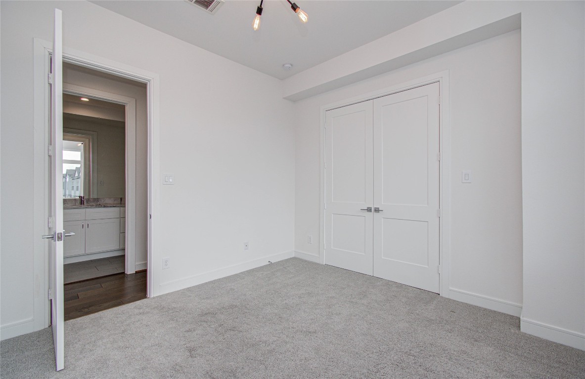 8930 Spring Knoll Forest Drive Houston, TX 77080 - Photo 27 of 37