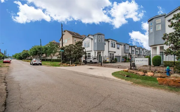 $2,300 | 8930 Spring Knoll Forest Drive, Houston, TX 77080