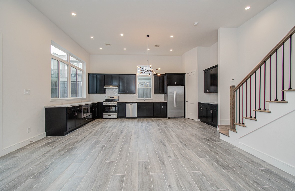 8930 Spring Knoll Forest Drive Houston, TX 77080 - Photo 9 of 37