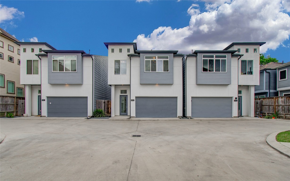 8930 Spring Knoll Forest Drive Houston, TX 77080 - Photo 10 of 37