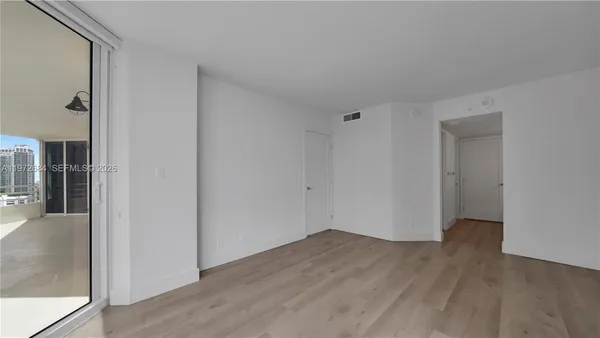 $5,098 | 555 Northeast 34th Street, Unit 2607, Miami, FL 33137