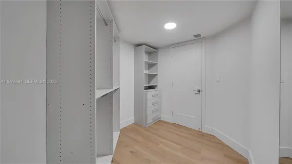 $5,098 | 555 Northeast 34th Street, Unit 2607, Miami, FL 33137