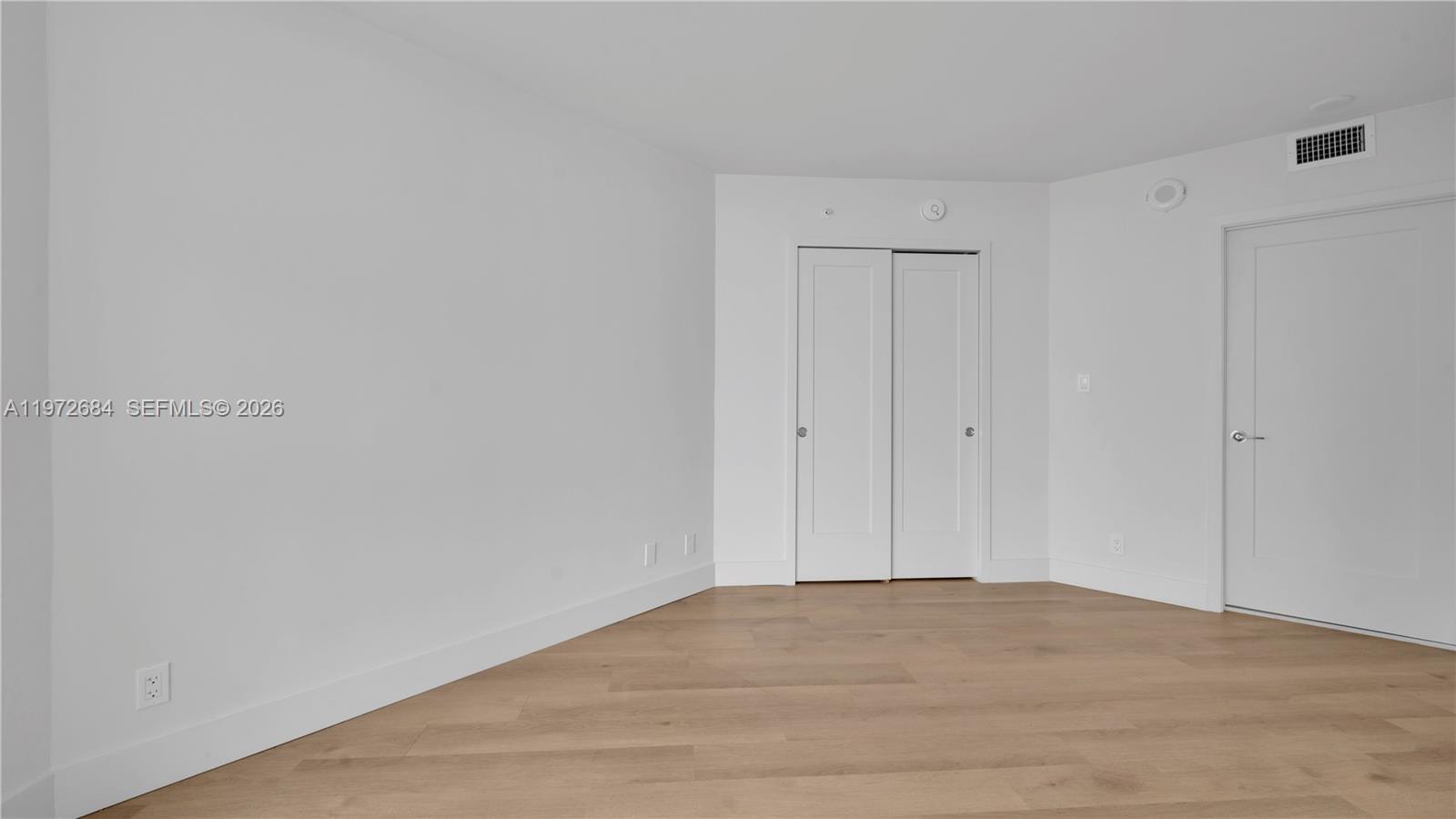 555 Northeast 34th Street, Unit 2607 Miami, FL 33137 - Photo 29 of 35 a view of empty room