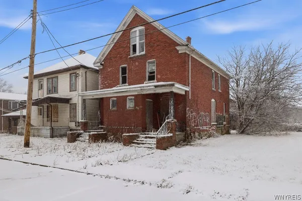 $119,900 | 364 9th Street, Niagara Falls, NY 14303
