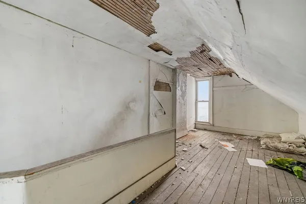 $119,900 | 364 9th Street, Niagara Falls, NY 14303