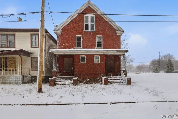 $119,900 | 364 9th Street, Niagara Falls, NY 14303