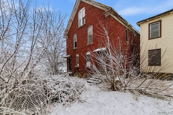 $119,900 | 364 9th Street, Niagara Falls, NY 14303