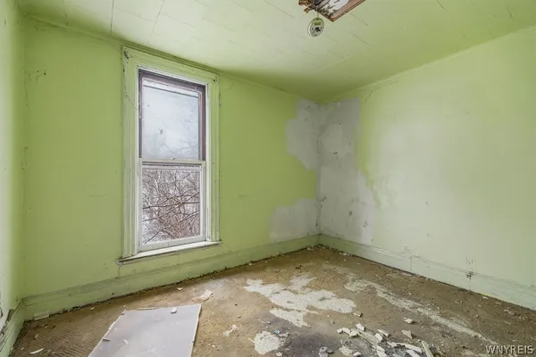 $119,900 | 364 9th Street, Niagara Falls, NY 14303