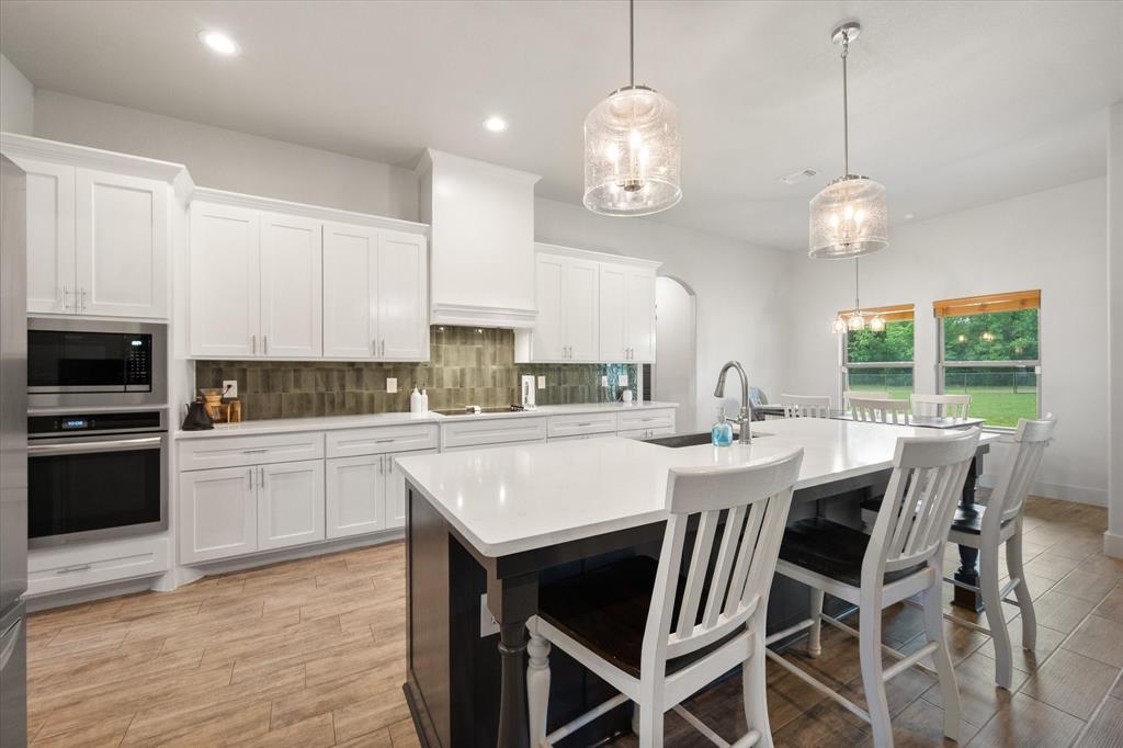 1052 Kessler Road Weatherford, TX 76087 - Photo 8 of 40