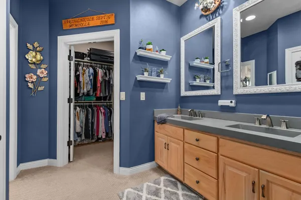 $555,000 | 613 East Castlebury Lane, Appleton, WI 54913