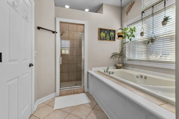 $555,000 | 613 East Castlebury Lane, Appleton, WI 54913