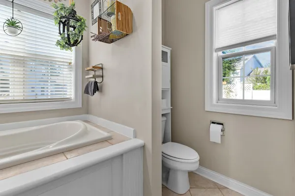 $555,000 | 613 East Castlebury Lane, Appleton, WI 54913