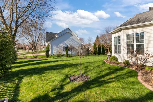 $555,000 | 613 East Castlebury Lane, Appleton, WI 54913