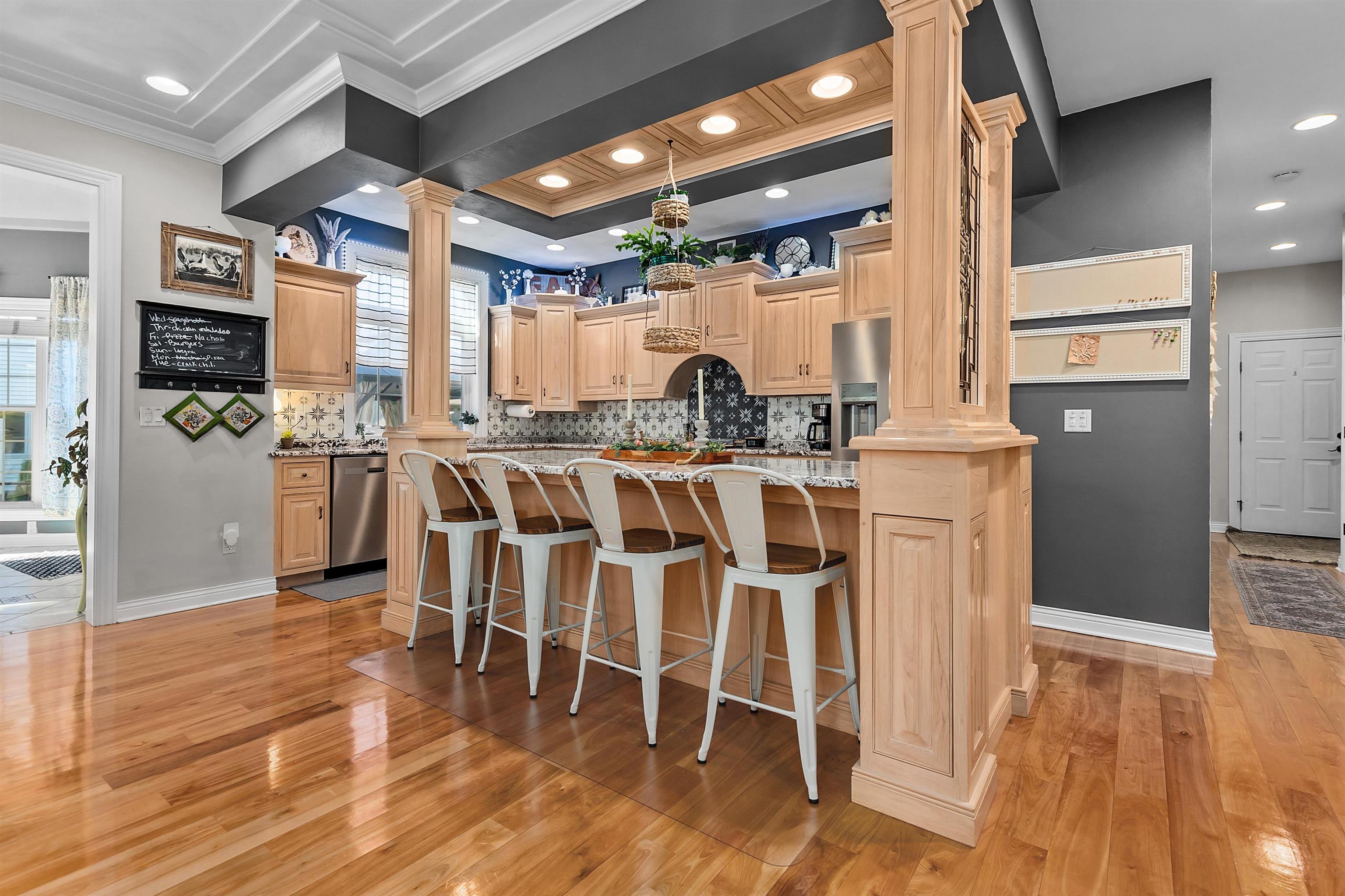 613 East Castlebury Lane Appleton, WI 54913 - Photo 8 of 57