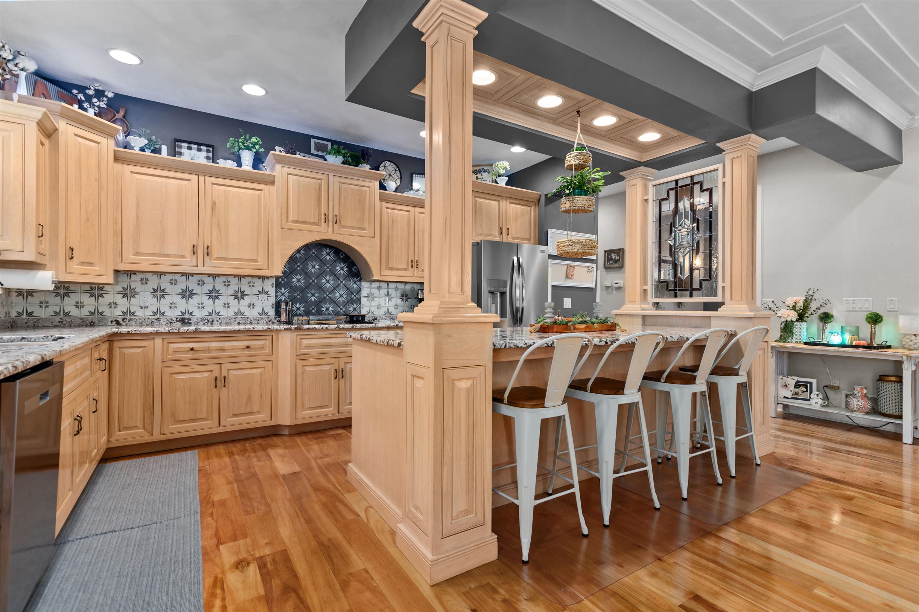 613 East Castlebury Lane Appleton, WI 54913 - Photo 9 of 57