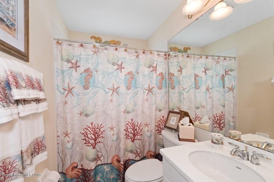 6924 Renshaw Drive Melbourne, FL 32940 - Photo 13 of 16 Full Bath