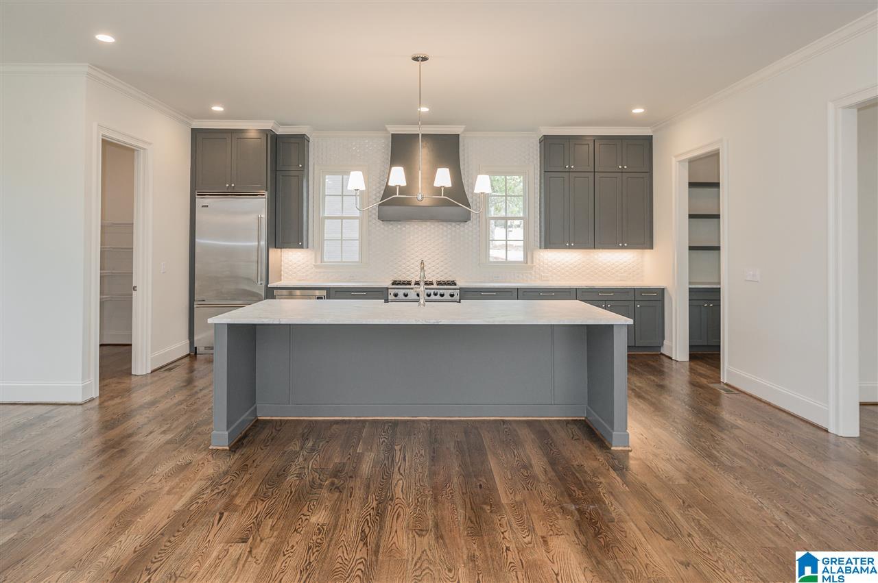 2424 Dolly Ridge Road Birmingham, AL 35243 - Photo 10 of 49