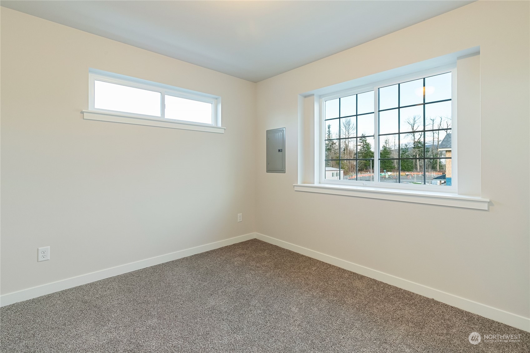 1613 Sunup Loop Bellingham, WA 98226 - Photo 11 of 13 an empty room with a window