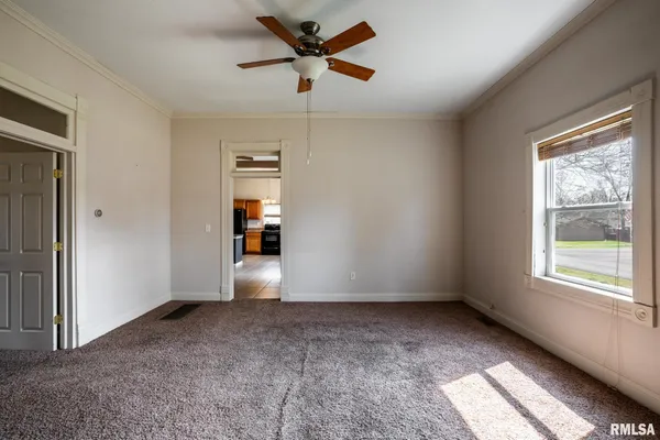 $145,000 | 1003 North Monroe Street, Marion, IL 62959