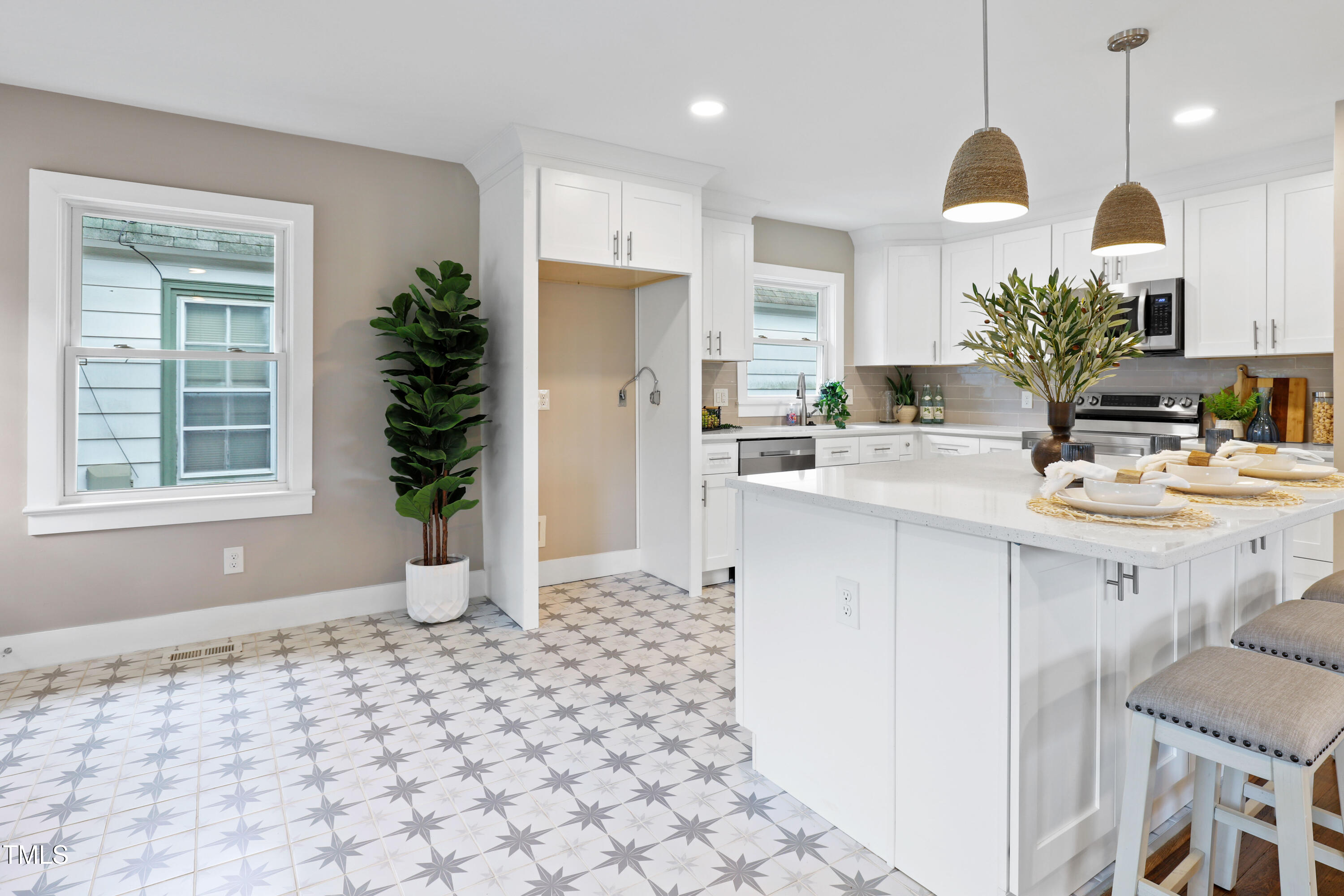 1014 East Jones Street Raleigh, NC 27601 - Photo 10 of 29 5