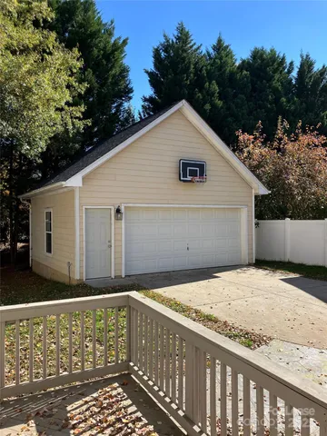 $3,050 | 8532 Westmoreland Lake Drive, Cornelius, NC 28031