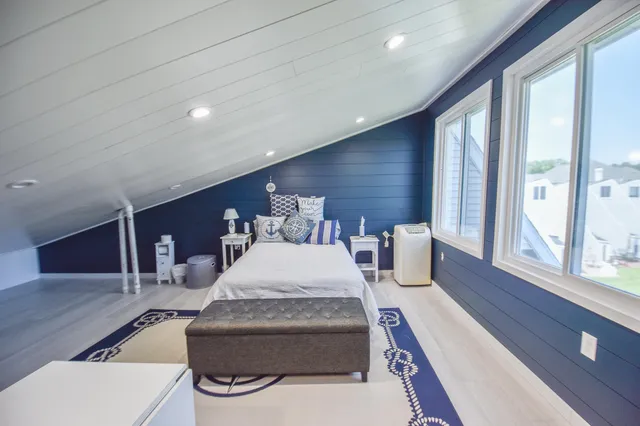 $520,000 | 61626 Colony Bay Drive, Unit 15, Cassopolis, MI 49031