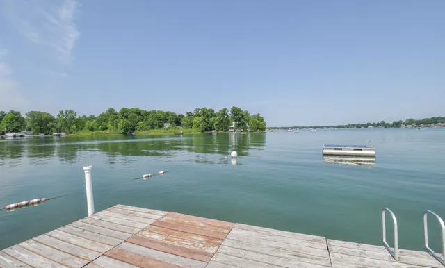 $520,000 | 61626 Colony Bay Drive, Unit 15, Cassopolis, MI 49031