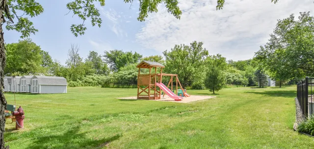 $520,000 | 61626 Colony Bay Drive, Unit 15, Cassopolis, MI 49031