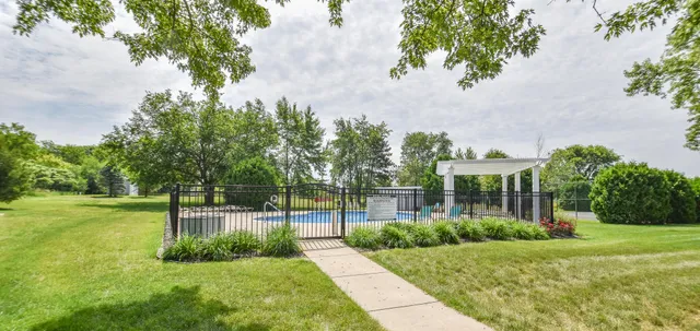 $520,000 | 61626 Colony Bay Drive, Unit 15, Cassopolis, MI 49031