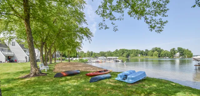 $520,000 | 61626 Colony Bay Drive, Unit 15, Cassopolis, MI 49031